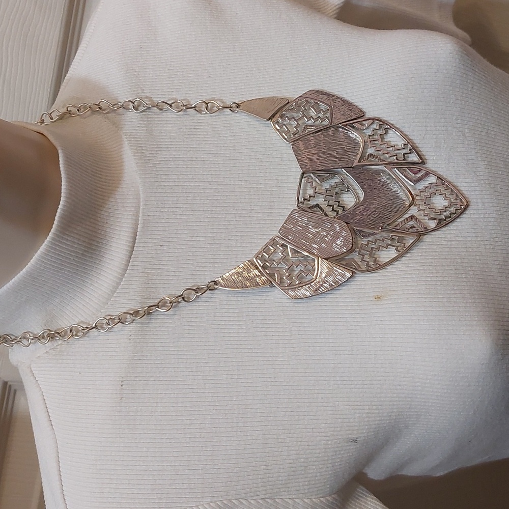 ZAD Silver Tone Southwest Style Cutout Bib Necklace - Picture 3 of 6